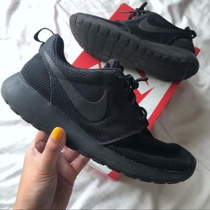 Women’s Nike Roshe Run